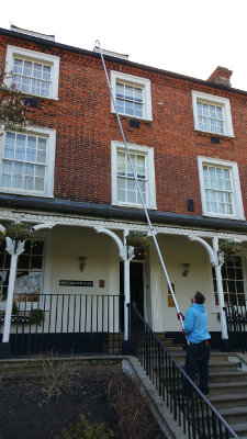 Gutter cleaning in Penge